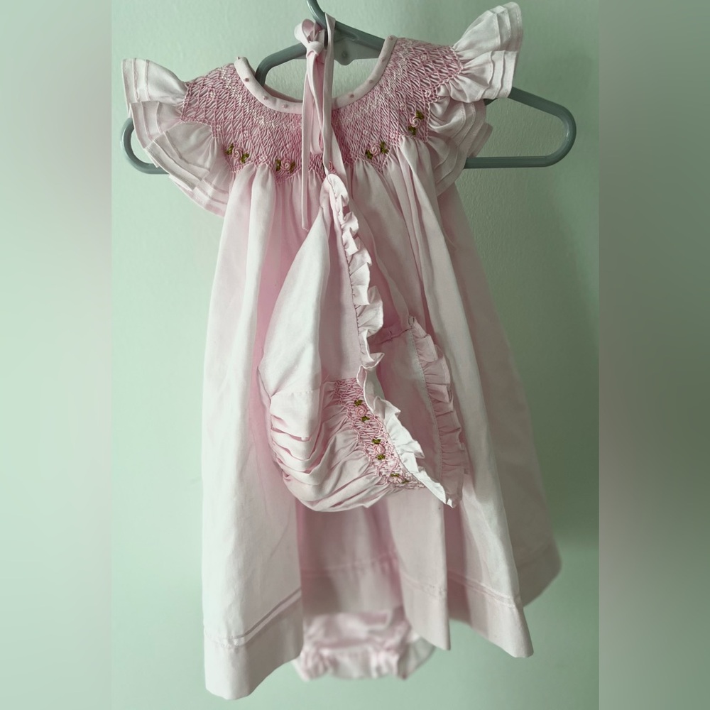 Cute pink dress!